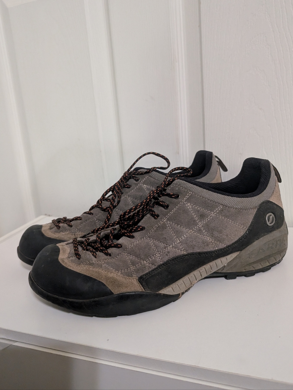 Scarpa Zen Pro Mens Hiking Shoes Rock Climbing Suede Size 10.5 Gray